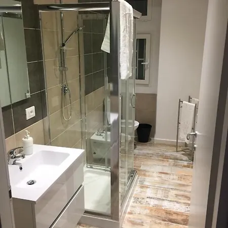 Le Coccinelle 3* باري